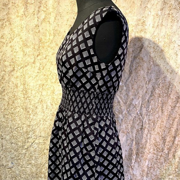 White House Black Market Sleeveless Midi Dress Size 6 - Picture 4 of 5